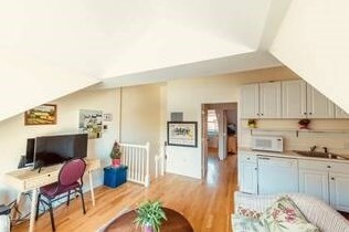 14 Russell St, Boston MA exterior