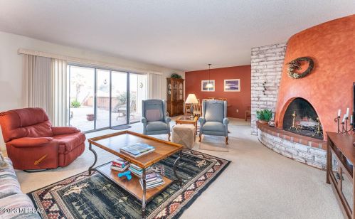 735 Los Opalos, Green Valley, AZ 85614-2313