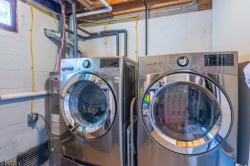 14 Lackawanna Trl, Hopatcong NJ  07843-1215 exterior