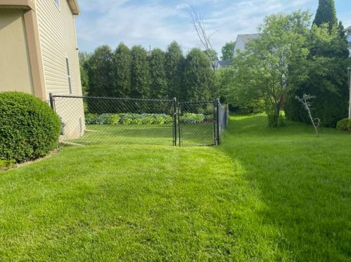 2709 Hayley Ct, Waukegan IL 60085-4932 exterior