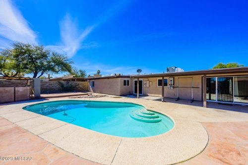 420 Eastview Ave, Tucson, AZ 85710-3139
