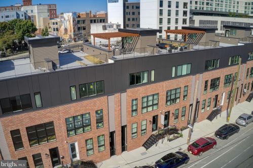 654 13 St, Philadelphia PA 19123-2427 exterior