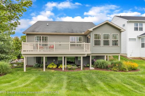 4106 Presidents Way, Dewitt MI 48820-7883 exterior