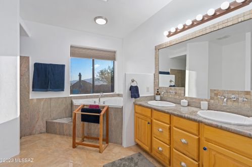 4275 Lightning Ridge Trl, Tucson AZ  85745-8716 exterior