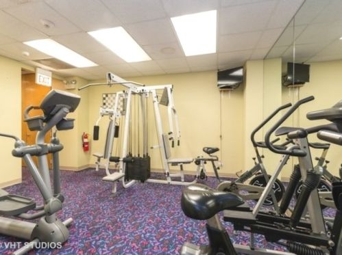 1401 55th St, Chicago IL 60615-5402 exterior