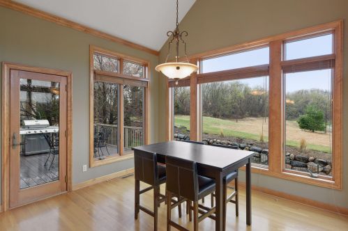 1676 Isabella Pkwy, Chaska MN 55318-3214 exterior