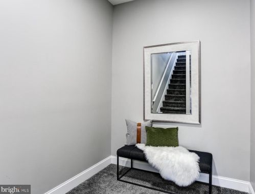 30 Race Ave, Lancaster PA 17603-3149 exterior