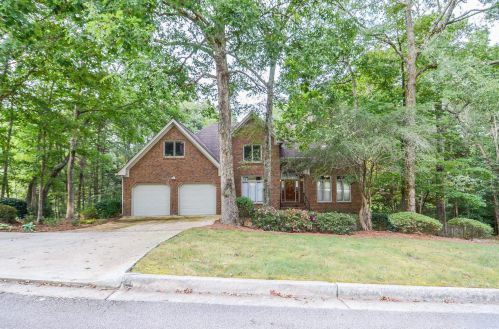 2761 Riverfront Dr, Lithonia GA 30039-8523 exterior