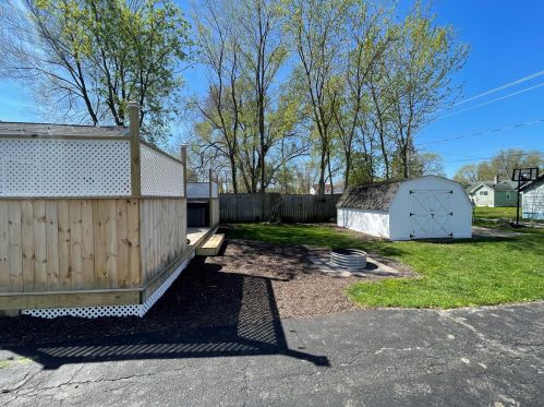 216 Park St, Watervliet MI 49098-9363 exterior