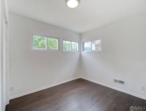 25 Sunrise Rd, Old Bridge NJ  08857-1435 exterior