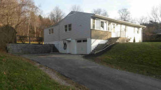 54 Edgewood Dr, Poughkeepsie, NY 12603-1006