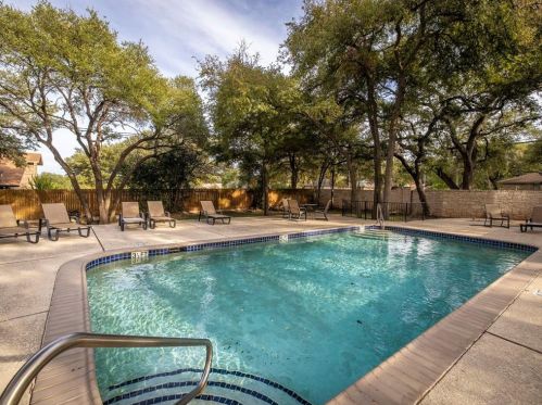 4508 Duval Rd, Austin TX  78727-6805 exterior