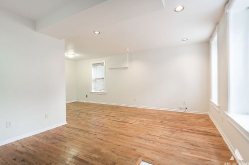 907 Racine Ave, Chicago IL 60643-5402 exterior