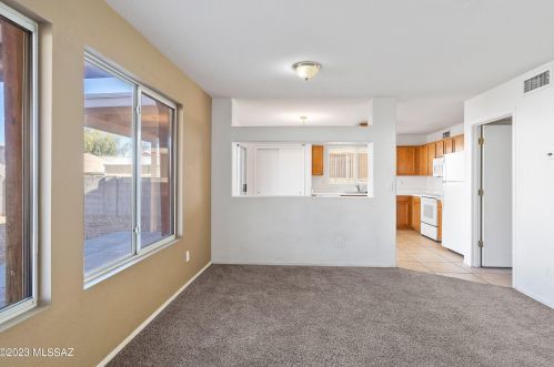 8238 Placita Del Parque, Tucson AZ  85747-5244 exterior