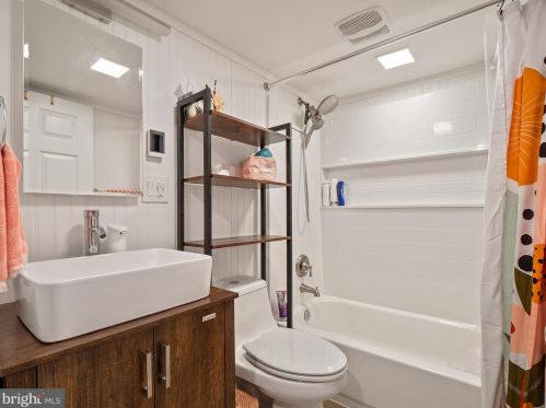 8816 Glenville Rd, Silver Spring MD 20901-3638 exterior