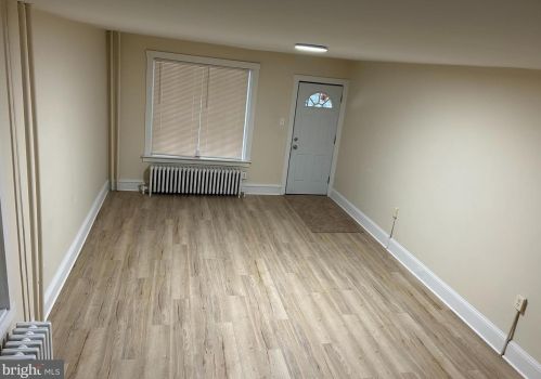 918 3rd St, Chester, PA 19013-3618