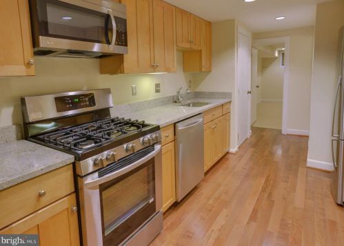 1731 Riggs Pl, Washington DC 20009-6248 exterior