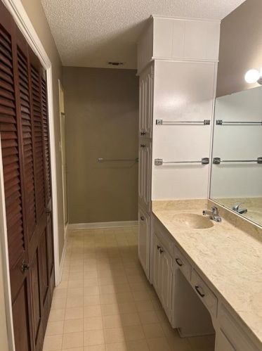 1202 Munson St, Denison TX  75020-5254 exterior