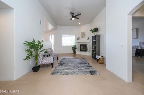 6561 Shadow Bluff Dr, Tucson AZ  85704-6950 exterior