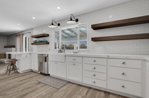 1941 Carleton Dr, Turlock CA 95382-2112 exterior