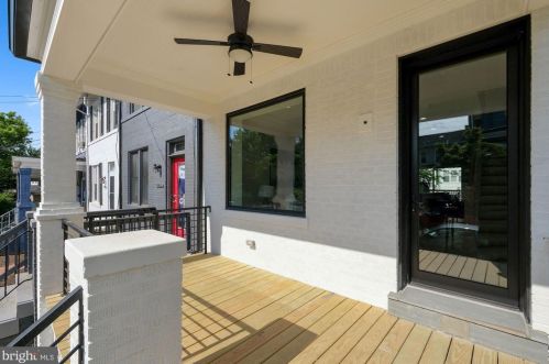 2410 37th St, Washington DC  20007-1835 exterior