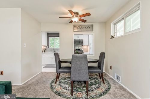 5615 Chase Ct, Alexandria VA 22312-6318 exterior