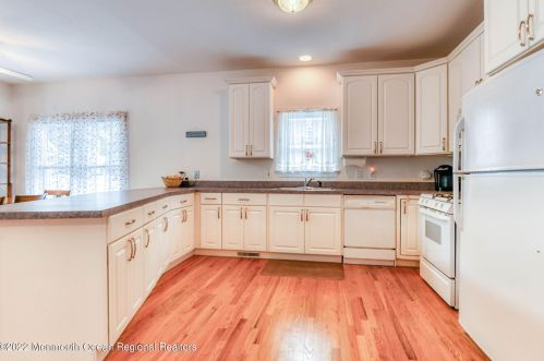 92 Washington St, Locust NJ 07760-1432 exterior