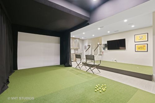 1449 Astor St, Chicago IL 60610-1608 exterior