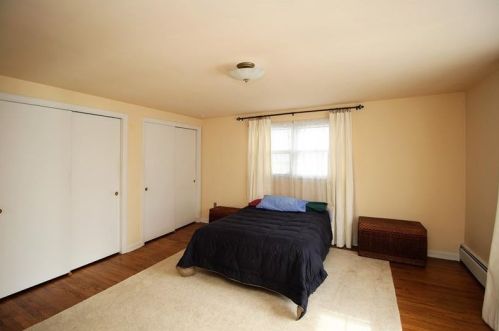 1007 Delafield Rd, Pittsburgh PA 15215-3204 exterior