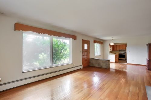 5714 Montour Rd, Gibsonia PA 15044-8113 exterior