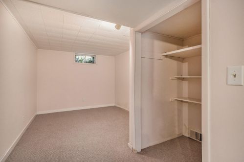 5235 Beech Ave, Kalamazoo MI 49006-1987 exterior