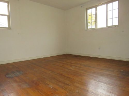 637 Larose St, Pittsburgh PA 15226-1120 exterior