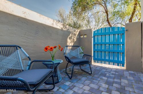 2608 10 St, Phoenix AZ 85085-7781 exterior