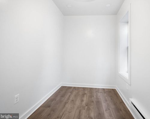 3452 Frankford Ave, Philadelphia PA 19134-2651 exterior