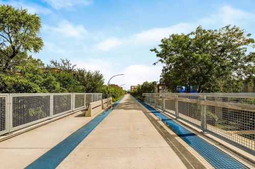 1750 Campbell Ave, Chicago IL 60647-5206 exterior