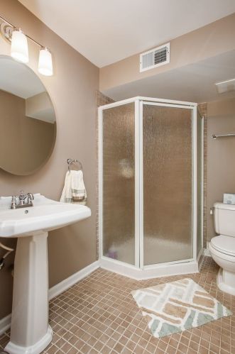 1601 76th Ct, Chicago IL 60707-4137 exterior