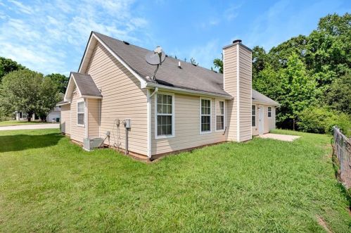 6979 Pole Crk Ct, Lithonia GA 30058 exterior