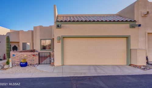 445 Elkhorn Ct, Green Valley, AZ 85614-3542