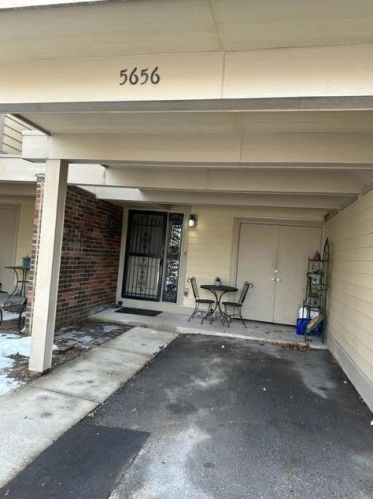 5656 27th St, Milwaukee, WI 53221-4108