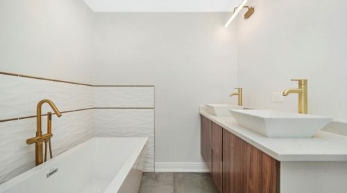 1837 Mozart St, Chicago IL 60647-5111 exterior