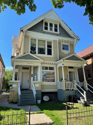 1325 Mineral St, Milwaukee WI  53204-2134 exterior