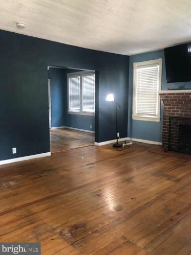 406 Elmwood Ave, Manor PA 19036-2327 exterior