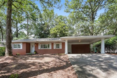 1594 Boulderwoods Dr, Atlanta, GA 30316-4031