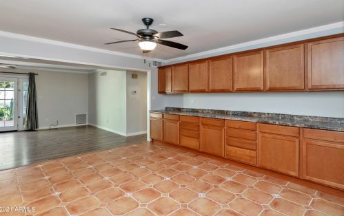 5566 10th St, Phoenix AZ  85014-2532 exterior