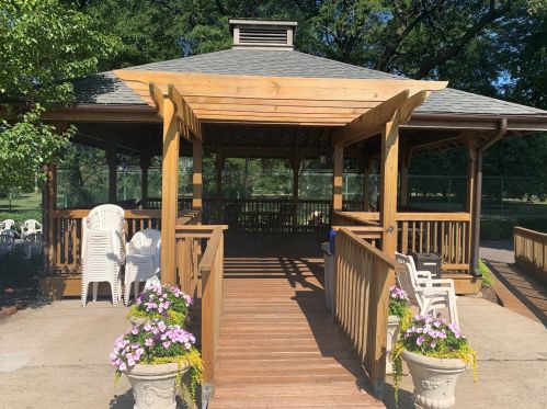 5555 Sheridan Rd, Chicago IL  60640-1609 exterior