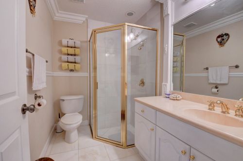 6915 Cobia Cir, Boynton Beach FL 33437-3640 exterior