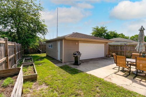 9129 Trumbull Ave, Chicago IL 60655-2507 exterior