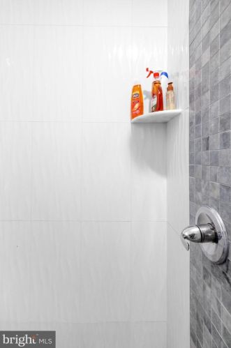 1725 Marshall St, Philadelphia PA 19120-0037 exterior