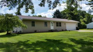 93 Olcott Lk, Jackson, MI 49201-8523