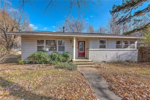 301 Harve St, Springdale, AR 72762-4001